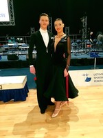 Lietuvos šokėjai tarptautinėse varžybose laimėjo dešimt porų medalių