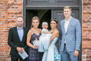 Vasha paviešino dukrelės krikštynų filmuką ir nematytas detales