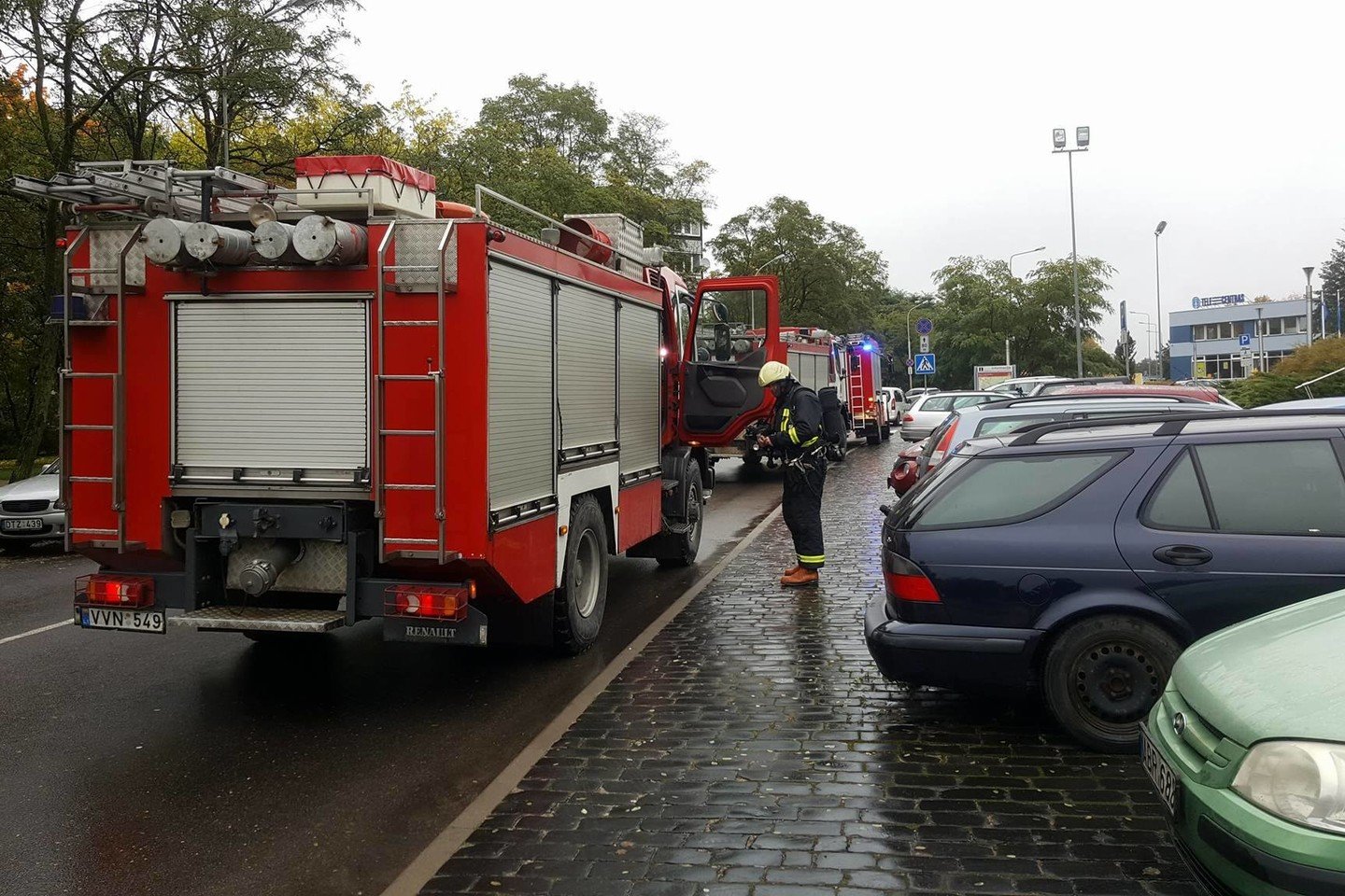 Dėl Svilėsių Kvapo į Vilniaus TV Bokštą Išskubėjo Visos Specialiosios ...