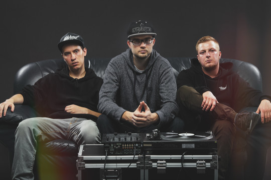 Išgirskite: hiphopo grupė „Tavo tėvas“ į sceną grįžta su naujais kūriniais