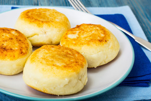 Šeši patarimai, kaip iškepti idealius varškėčius