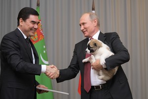 Rusijos prezidentui Vladimirui Putinui – pūkuota gimtadienio dovana