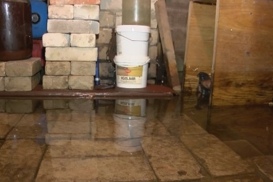 Nesibaigiančios liūtys šalia Klaipėdos skandina namus ir garažus