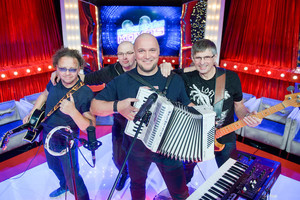 „Išjunk šviesą“ demaskuota: viena populiariausių grupės dainų – ukrainiečių 