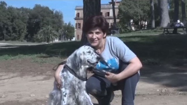 Italė teisme išsikovojo teisę gauti nedarbingumą šuns slaugymui