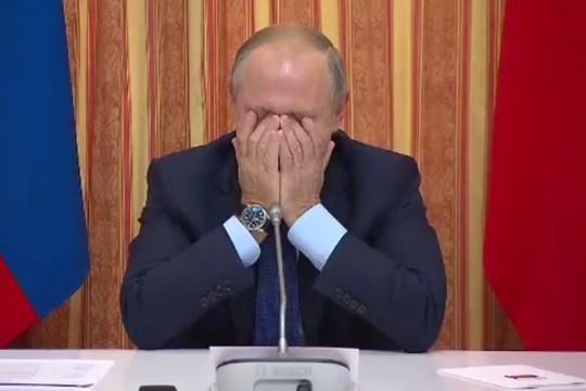 Po Rusijos žemės ūkio ministro žodžių Vladimiras Putinas griebėsi už galvos