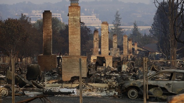 Pražūtingiausias gaisras Kalifornijos istorijoje: žuvo jau 35 žmonės
