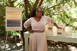 18 kilogramų atsikračiusi Oprah Winfrey spindi moteriškumu