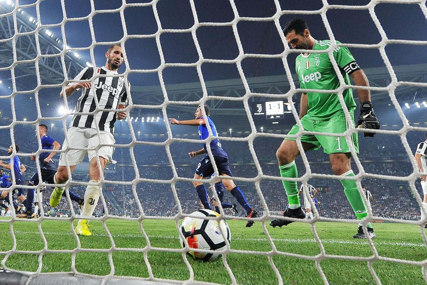  Turino „Juventus“ žaidimas byra.<br> AP nuotr.