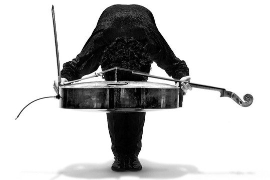 Festivalį „Gaida“ atidarys provokuojantis violončelės virtuozas Gavrielis Lipkindas