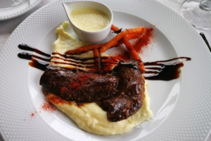 Restorane išsižiojome iš nuostabos. O po to viskas pakrypo netikėta linkme