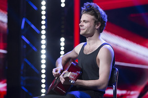 Akibrokštas „X Faktoriuje“ – vaikino pažadas močiutei virto sensacingu pasirodymu