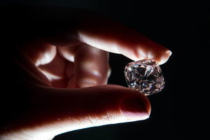 Parduodamas įspūdingas Liudvikui XIV ir Napoleonui priklausęs deimantas