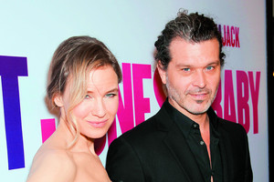 Ant Renee Zelweeger sprando – ir mylimasis, ir jo vaikai