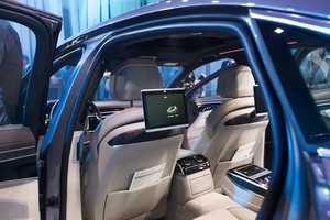 Į Lietuvą atvyksta prabangusis „Audi A8"