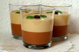 Kapučinu ir šokoladu kvepiantis lengvas varškės desertas