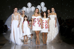 Viktorija Jakučinskaitė pristatė vestuvinių suknelių kolekciją