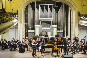 Festivalio „Gaida“ atidarymo recenzija: emocinga pradžia ir šviesos žaidimai