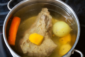 Atrodo, paprastas sultinys. Bet tai, ką sužinosite, pakeis požiūrį į jį