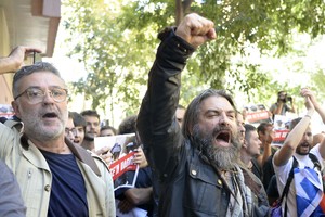 Katalonijos ultrakairioji partija grasina Madridui pilietiniu nepaklusnumu