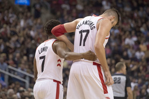 Trūko Jono Valančiūno: kamuolius kovoti užmiršusi „Raptors“ pirmą kartą pralaimėjo
