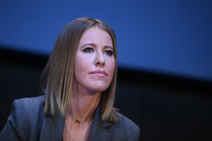 Rusijos prezidento posto siekianti Ksenija Sobčiak pareikalavo paleisti politinius kalinius