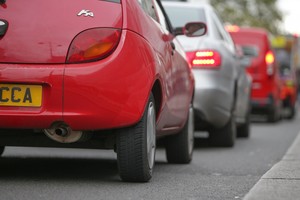 Londonas dyzelinių ir benzininių automobilių vairuotojams paruošė nemalonią staigmeną