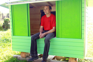 Miškų apsuptame  vienkiemyje  rokiškėnas sumeistravo stebuklingų galių turinčią lovą