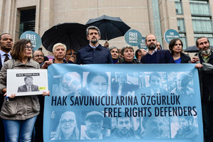 Turkijoje prasidėjo „Amnesty International“ aktyvistų teismas