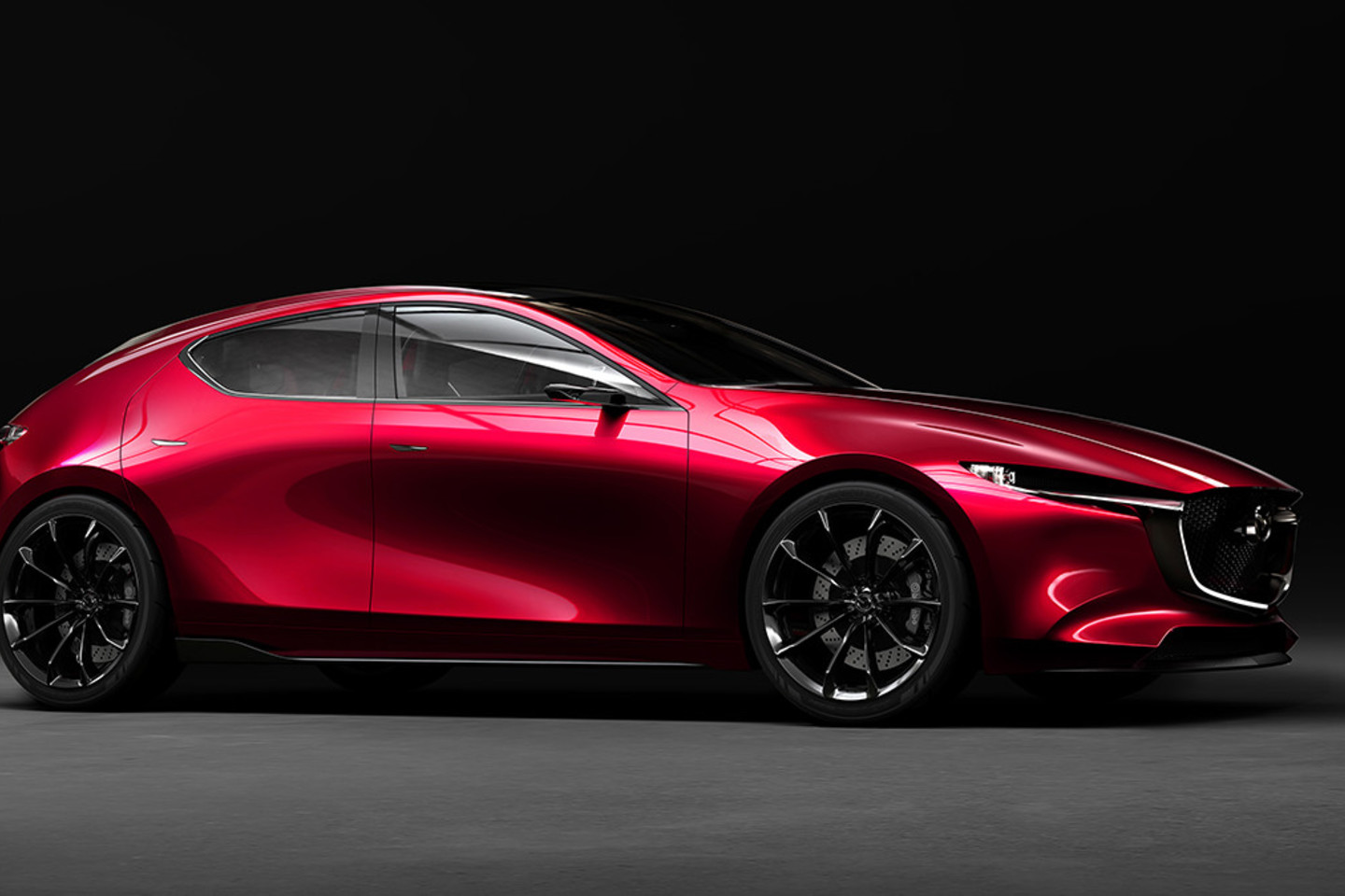 Tokijo automobilių parodoje pristatytas „Mazda Kai Concept“ hečbekas.<br>Gamintojo nuotr.