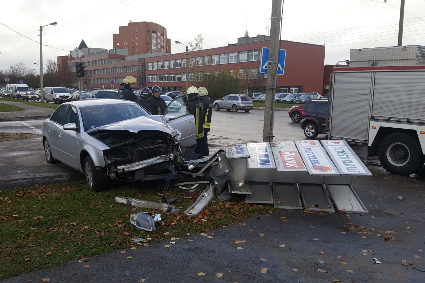 Kaune, sankryžoje susidūrė du „Audi“ automobiliai.