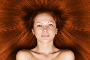 Turite raudonus plaukus? Turime ir gerų, ir blogų žinių