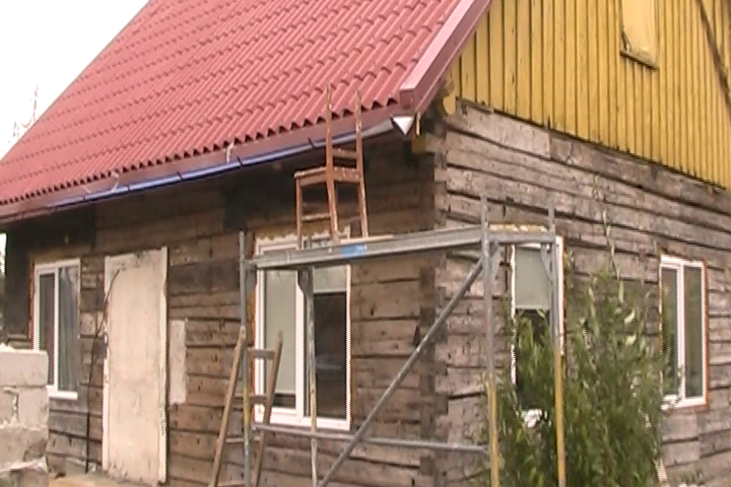 Čia inspektavimo metu nustatyta 10 asmenų, nedeklaravusių savo savarankiškos darbinės veiklos. Du iš jų buvo ukrainiečiai.