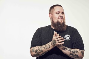 Pamatykite: Lietuvoje koncertuosiantis Rag‘N‘Bone Man pristatė naują klipą
