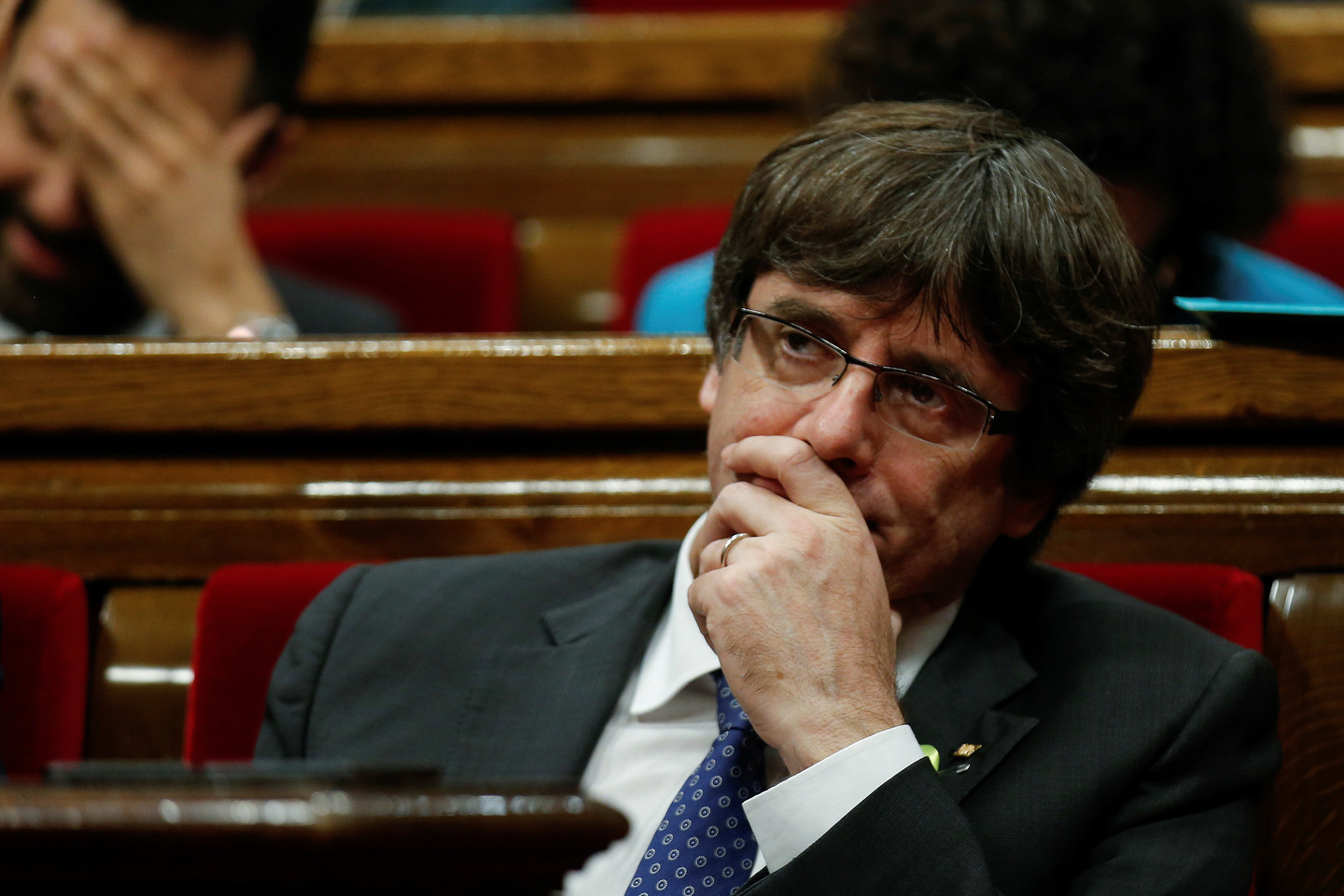 M. Rajoy pareiškė oficialiai pašalinantis iš pareigų Katalonijos separatistų lyderį Carlesą Puigdemont'ą.<br> Reuters/Scanpix nuotr.
