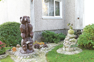 To Kaune dar nebuvo: anapilin išėjusius daugiabučio gyventojus įamžino  kieme 