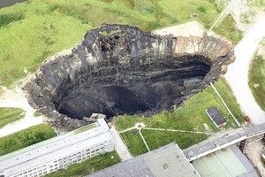 Sovietų planuotojų įkurtame mieste žemė ėmė ryti gyventojų namus