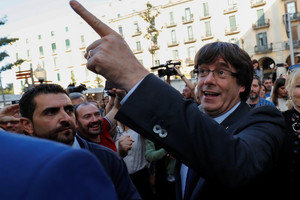 Ispanijos prokurorai nušalintus Katalonijos lyderius siūlo apkaltinti maištu ir lėšų grobstymu