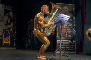 Vilnių savaitgalį drebino kultūristai: Lietuvos taurė iškeliavo į Jiezną