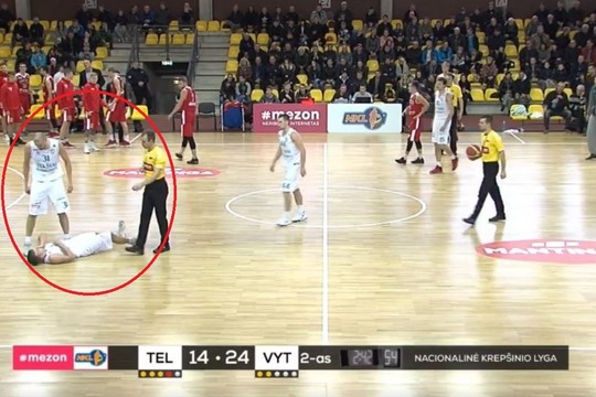 Smūgio į veidą kaina: Osvaldas Mačernis nušalintas, prarado klubą ir mokės 435 eurus