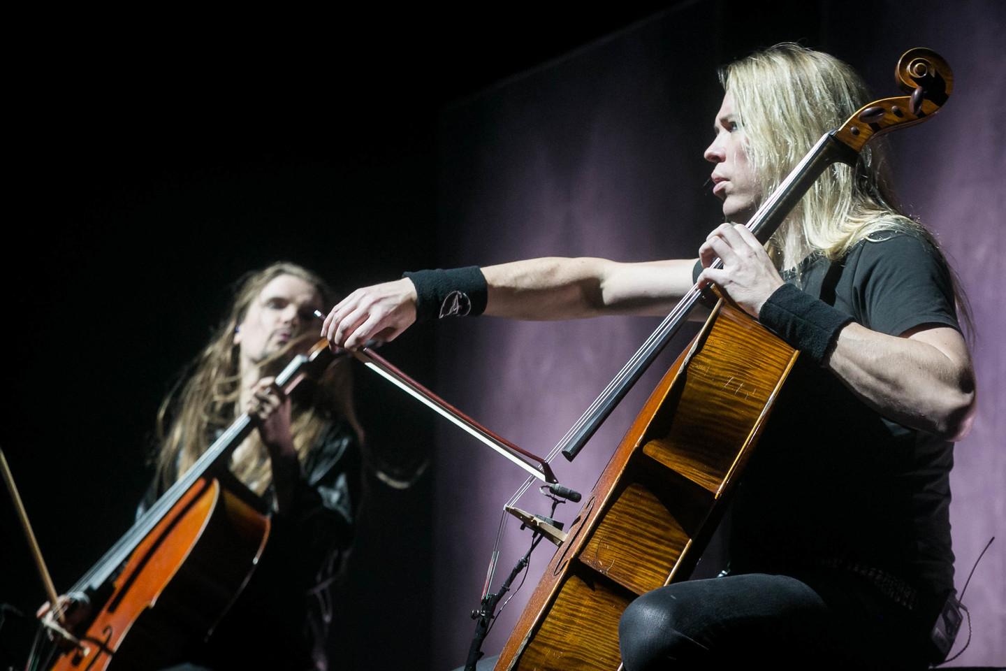 „Apocalyptica“ šįkart į Lietuvą atvyko būtent su „Metallica“ dainų programa. <br> T.Bauro nuotr.