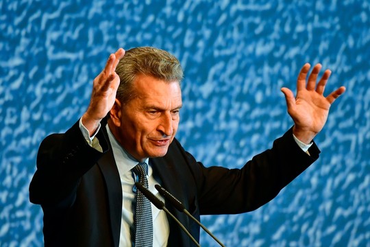 Vilniuje šią savaitę lankysis eurokomisaras G. Oettingeris 