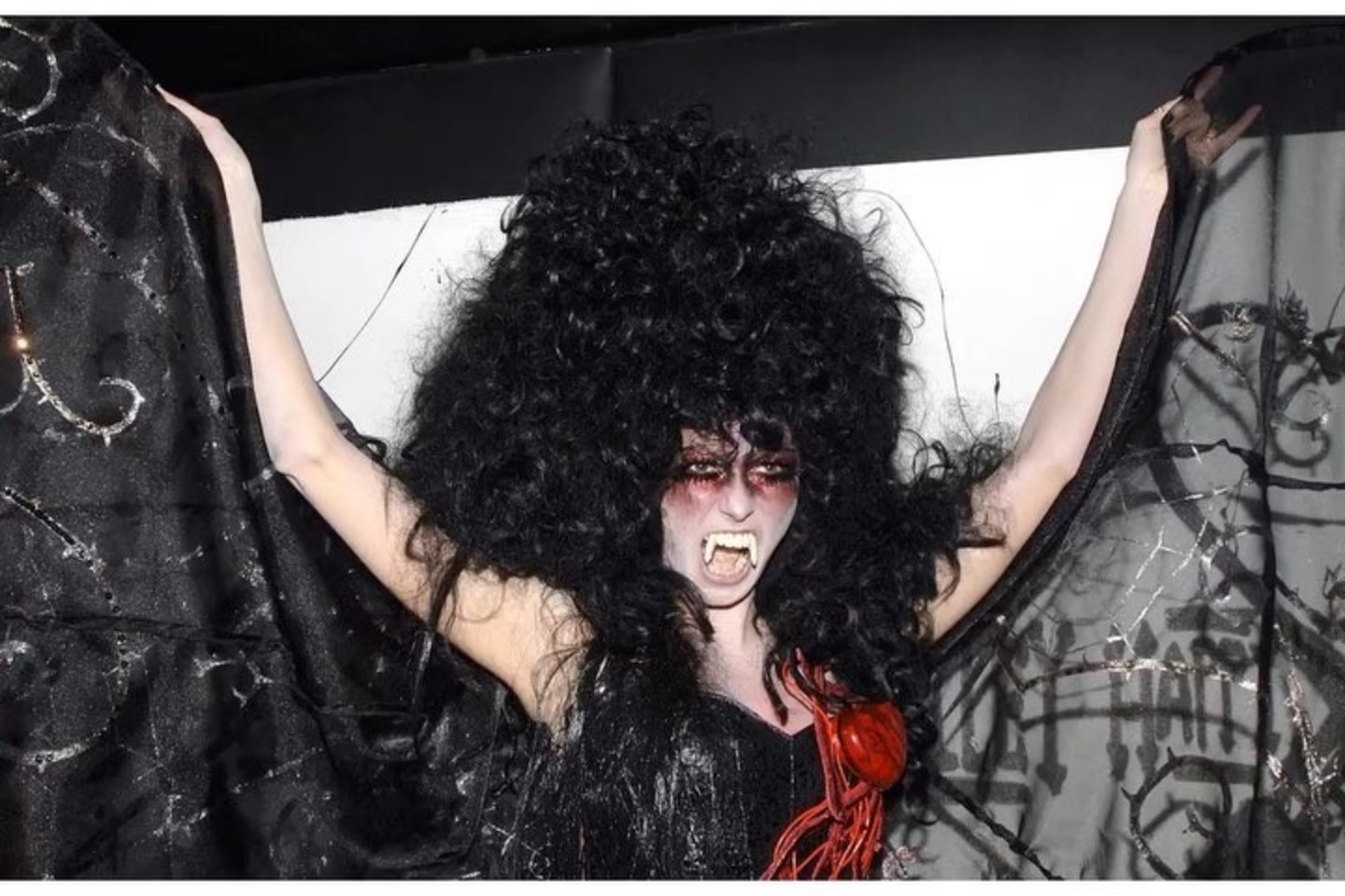  2005 metų Helovino vakarėlyje H.Klum vaidino vampyrą.<br> instagram.com/heidiklum nuotr. 