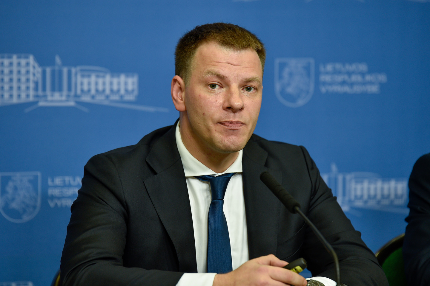 Pasak jo, jis sutinka, kad ES pridėtinė vertė turi būti vienas iš pagrindinių principų sprendžiant dėl tam tikros srities ar projekto finansavimo iš ES biudžeto, bet tam tikrais atvejais ES pridėtinė vertė yra akivaizdi. „Pavyzdžiui, transeuropinės infrastruktūros projekto įgyvendinimas, o kitais atvejais ją pamatuoti nėra taip lengva“, – kalbėjo ministras<br>V.Ščiavinsko nuotr.