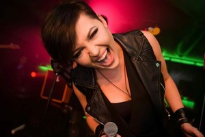 „Lietuvos balso“ dalyvė Marija Beržė nokautuose kovos su pačia nekenčiamiausia daina 