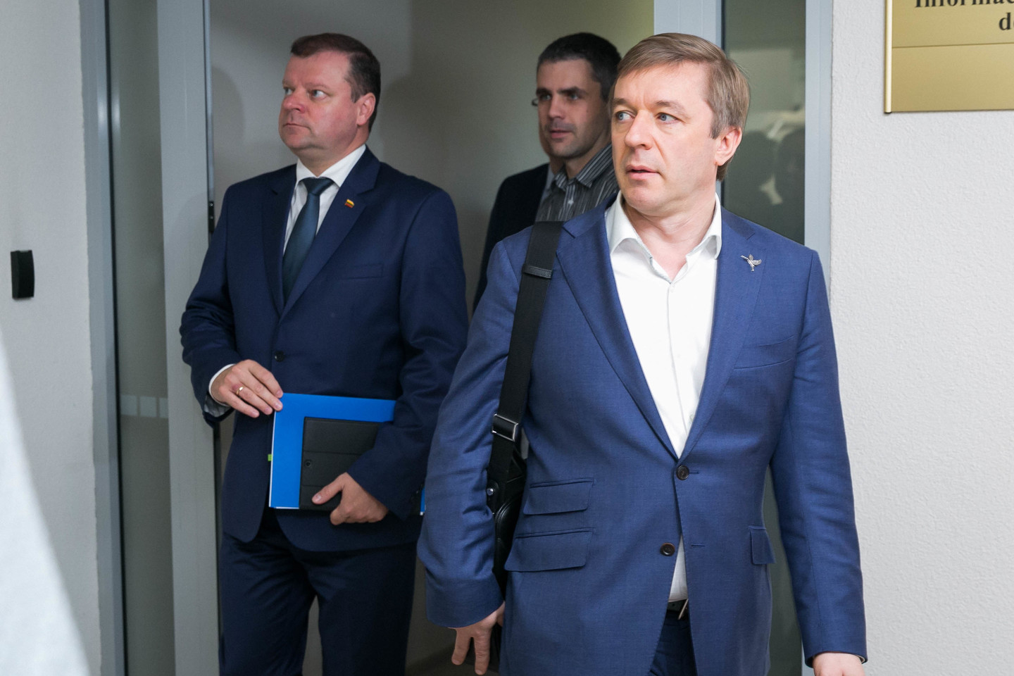 Praėjusią savaitę duodamas interviu LRT.lt Lietuvos valstiečių ir žaliųjų sąjungos (LVŽS) pirmininkas Ramūnas Karbauskis pareiškė neturintis priekaištų dabartinės prezidentės politikai.<br> T.Bauro nuotr.