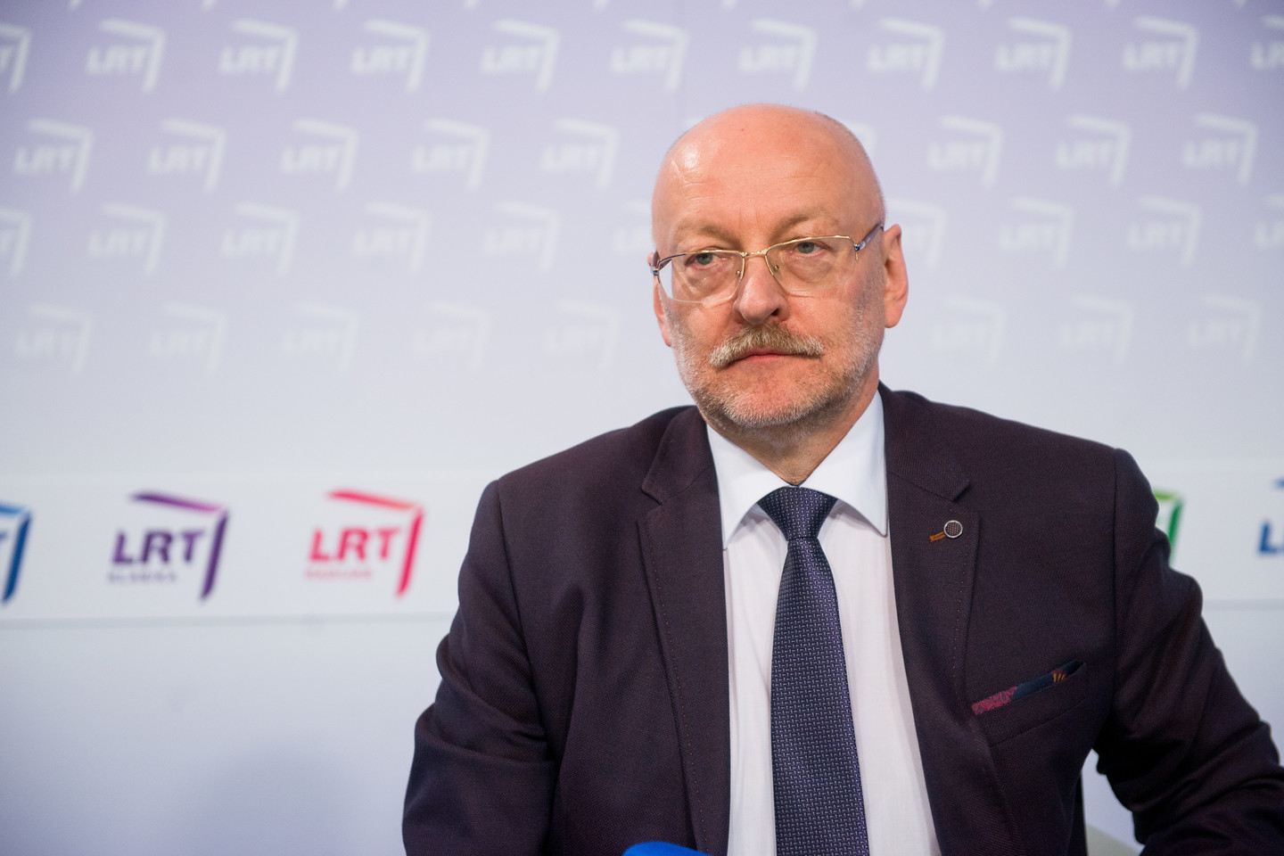 Politikos apžvalgininkas R. Valatka mano, kad būsimi kandidatai į prezidentus turi kritikuoti dabartinę šalies vadovę, o jei kandidatai to nedarys, tai esą praras daug šansų būti nugalėtojais.<br> J.Stacevičiaus nuotr.
