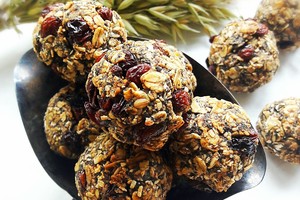 Avižiniai rutuliukai: sveikas ir tikrai gardus užkandis