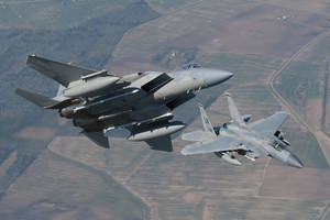 Sprogimų Šiauliuose mįslė įminta – čia treniruojasi JAV naikintuvai