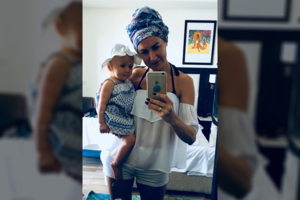 Švytinti Katažina Zvonkuvienė pasidalijo atostogų su dukrele akimirka